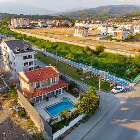 Nehir Seydiler