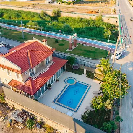 Villa Nehir *